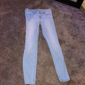 Hollister Super Skinny Jeans